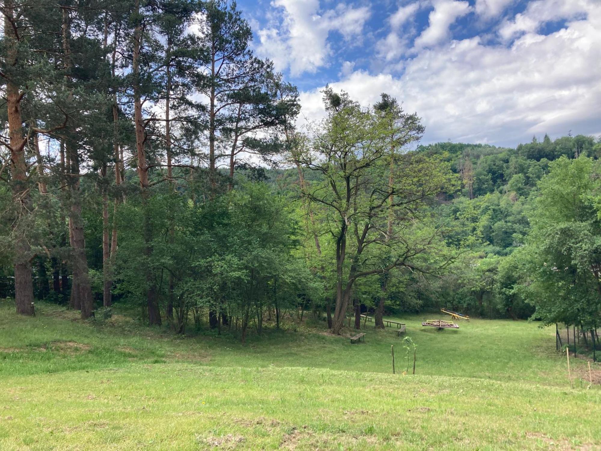 Penzion Cholin Novy Knin ภายนอก รูปภาพ